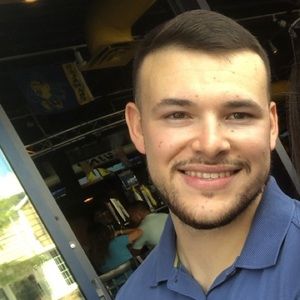 Meet your Posher, Chase